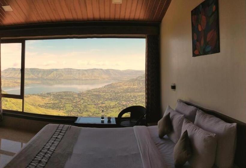 Номер Стандарт Вид на Горы, Miraya