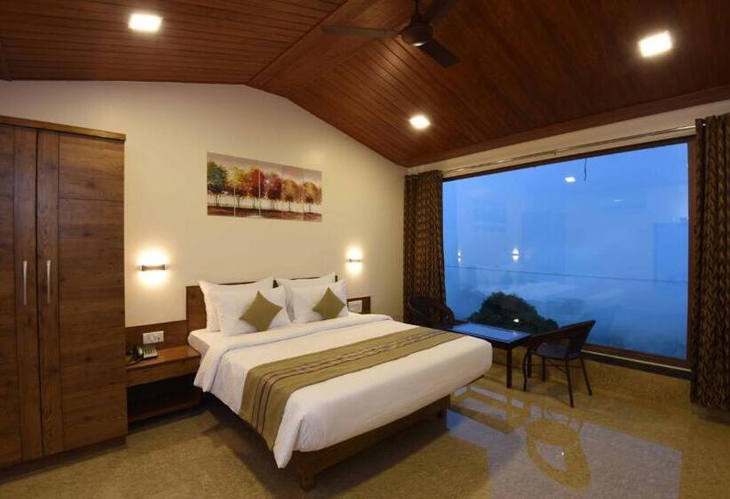 Номер Стандарт Вид на Горы, Miraya