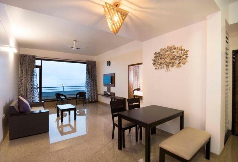 Четырехместный Номер Стандарт с Балконом, Miraya