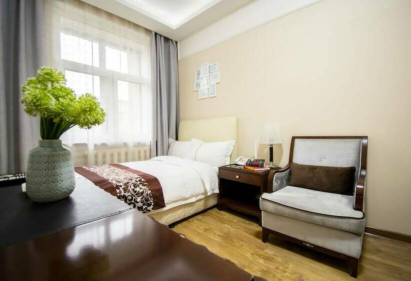 اتاق استاندارد یک نفره, Mika