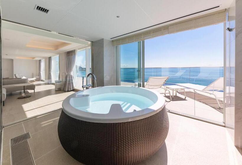 جناح مزود بتراس, Hayama Hotel Otowa No Mori