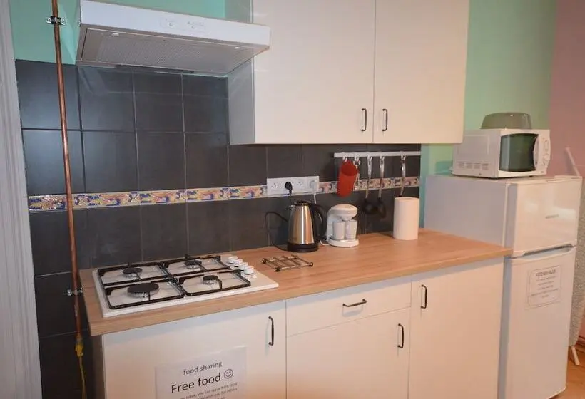 Standard-huone Jaettu Kylpyhuone, Travel&joy Backpackers