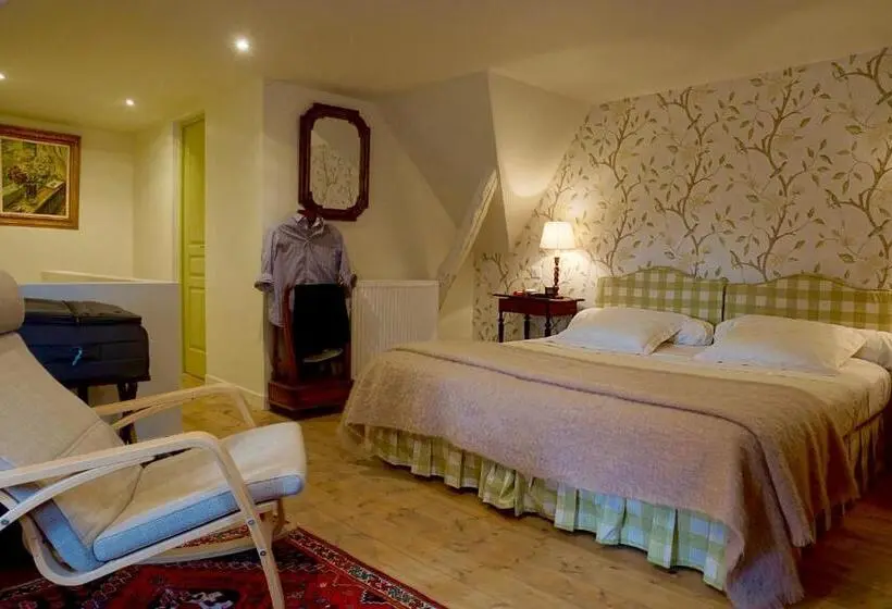 スーペリアールーム, 1 Logis A Domme  Piscine & Spa