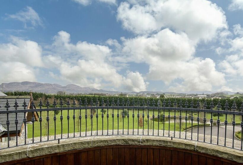 阁楼房, Castledale