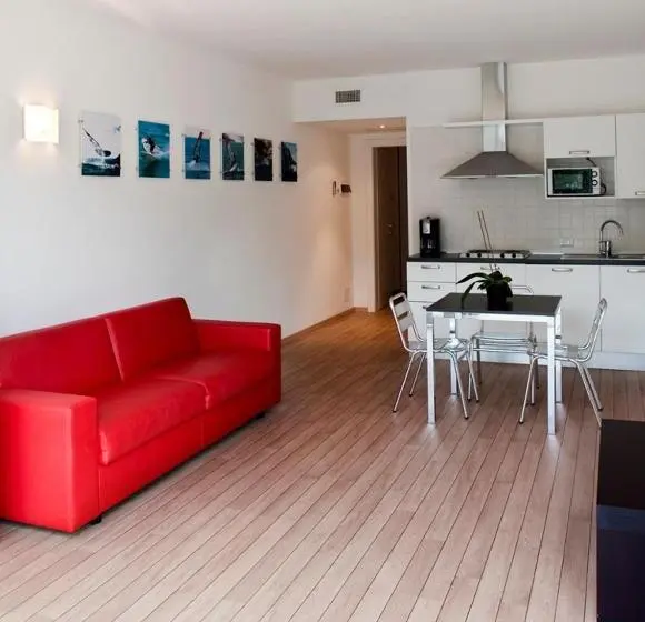 Perhehuoneisto, Villa Treccani Apartments