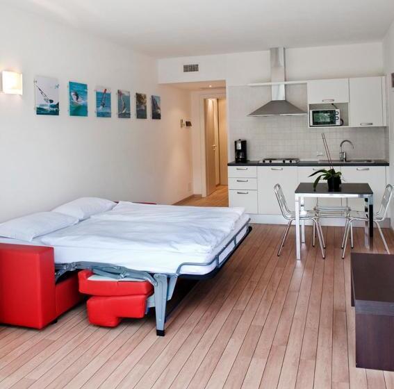 패밀리 아파트, Villa Treccani Apartments
