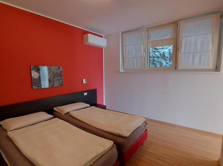 스탠다드 룸 풀장 전망, Villa Treccani Apartments