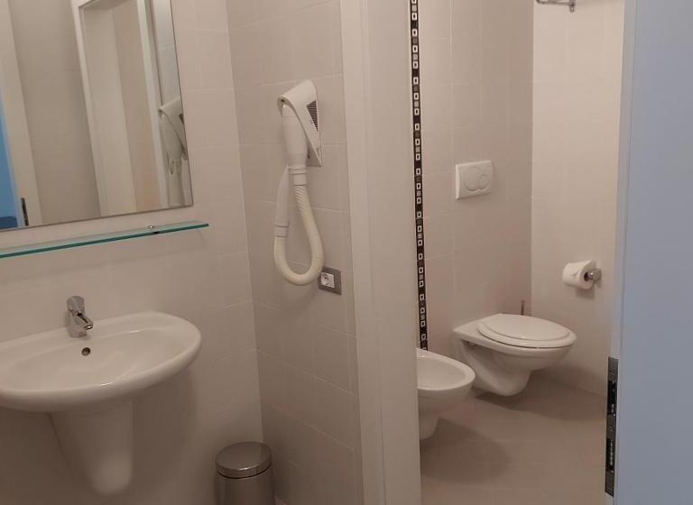 استودیو خانوادگی, Villa Treccani Apartments