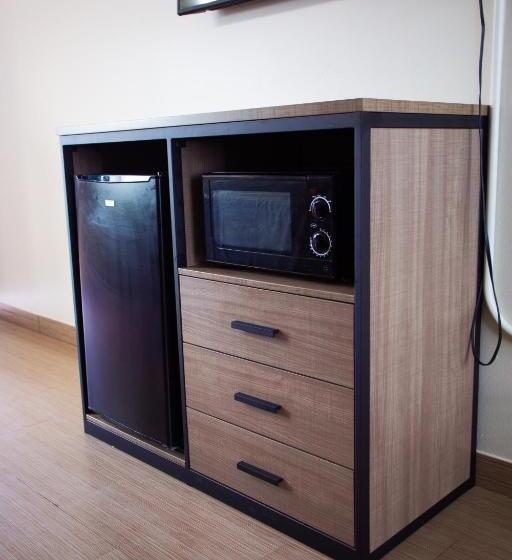 キングサイズベッドのデラックスルーム, Siesta Inn Mcallen