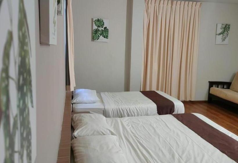 Apartament Rodzinny, Yew