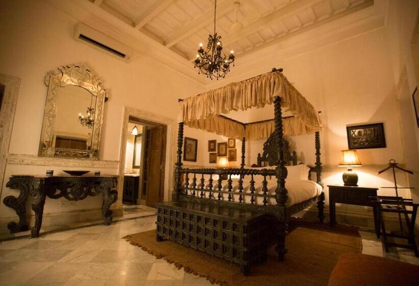 سوییت لوکس, The Rajbari Bawali