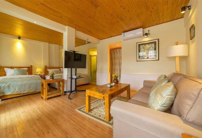 Люкс, C Est La Vie Boutique Inn