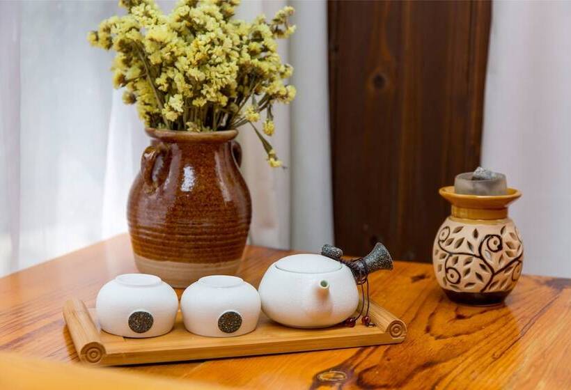 Люкс, C Est La Vie Boutique Inn