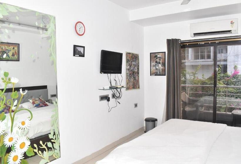 اتاق لوکس با تخت بزرگ, Athi Resorts