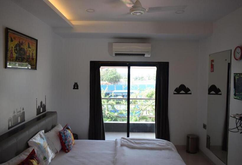 اتاق لوکس با تخت بزرگ, Athi Resorts