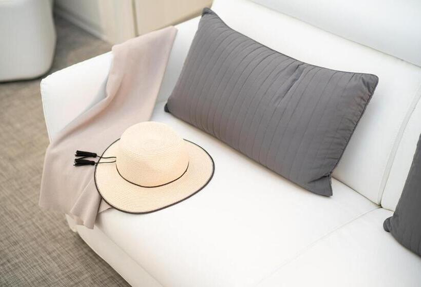 Junior Suite, Iconic Wellness Resort & Spa