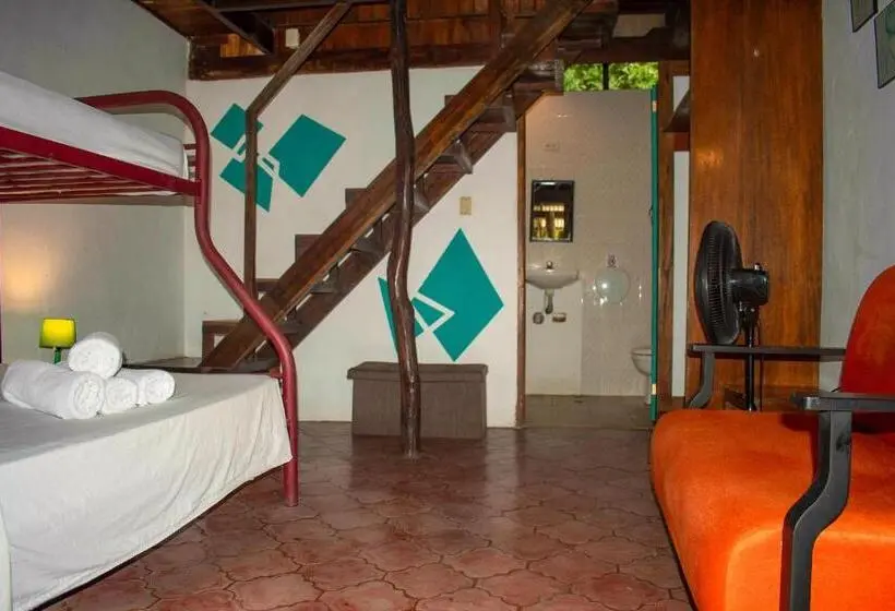 オーシャンビューファミリールーム, Hostel Plinio