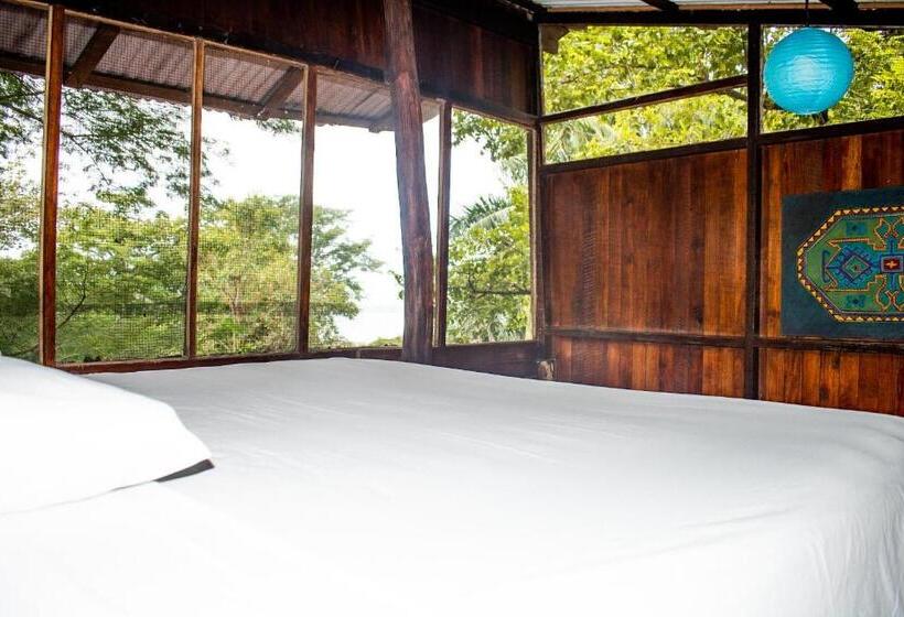 اتاق خانوادگی با چشمانداز دریا, Hostel Plinio