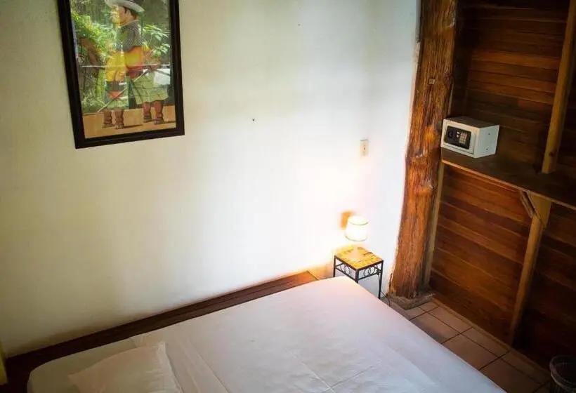 バス共有のスタンダードルーム, Hostel Plinio