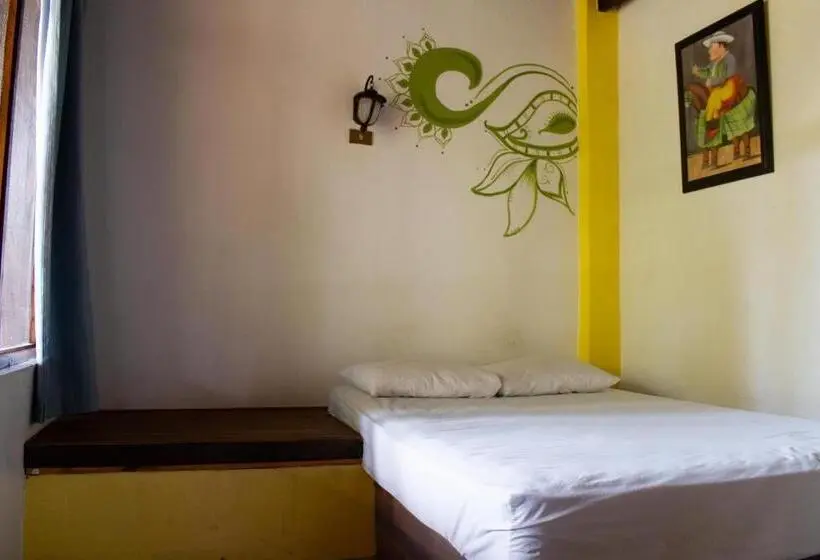 バス共有のスタンダードルーム, Hostel Plinio