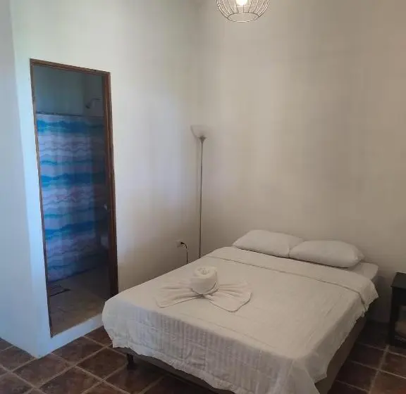 スタンダード4人部屋, Hostel Plinio