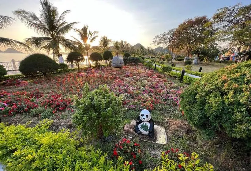 اتاق سه نفره دلوکس با چشم‌انداز دریا, Huong Cang Sea View