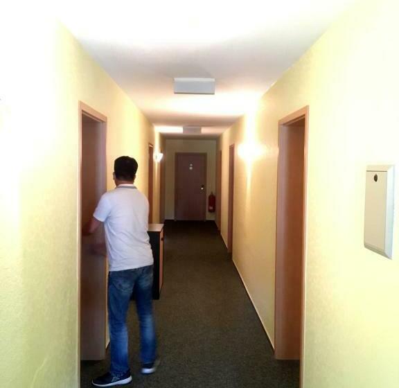 Standart Tek Kişilik Oda, Lindenthal