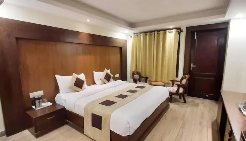 デラックスルーム, Paradise Mansion Crestmont Mussoorie