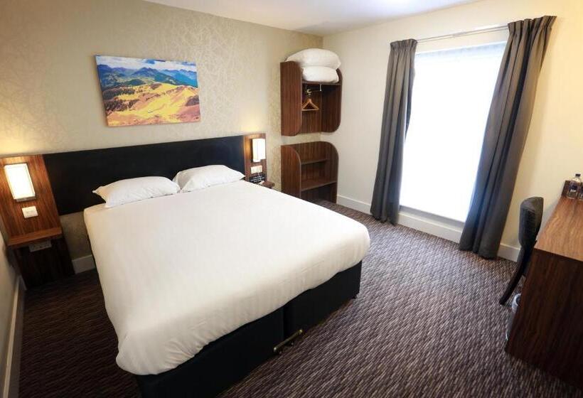 适合残疾人使用的标准间, Talardy, St Asaph By Marston’s Inns