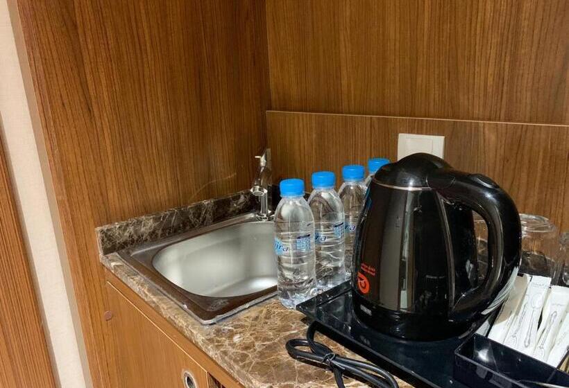 Четырехместный Номер Стандарт, Midan Hotel & Suites Al Aziziya