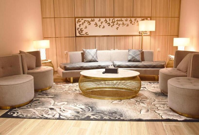 Люкс 2 Спальни, Midan Hotel & Suites Al Aziziya