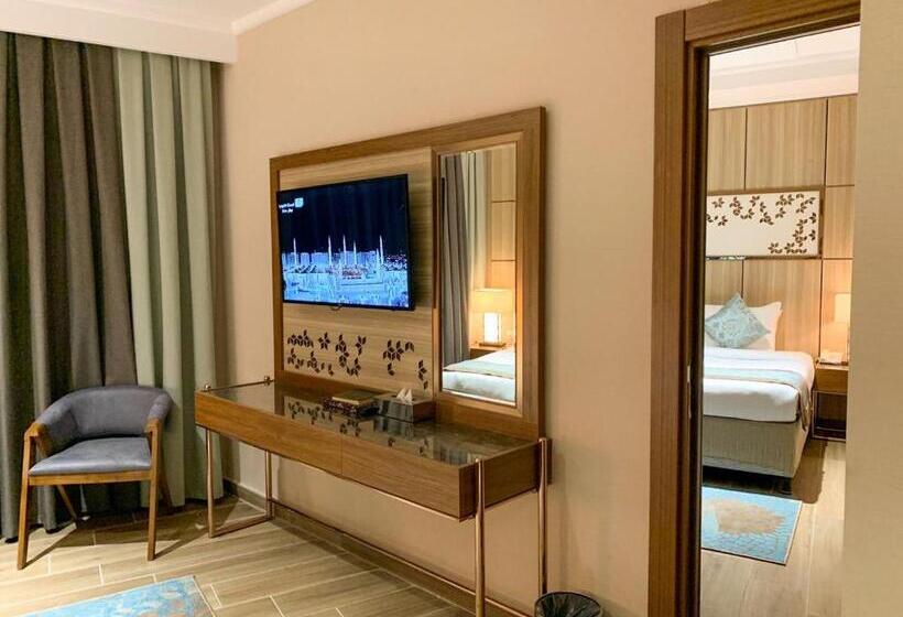 Семейный Номер, Midan Hotel & Suites Al Aziziya