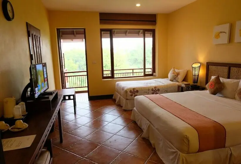 スーペリアトリプルルーム, Valley Garden Resort