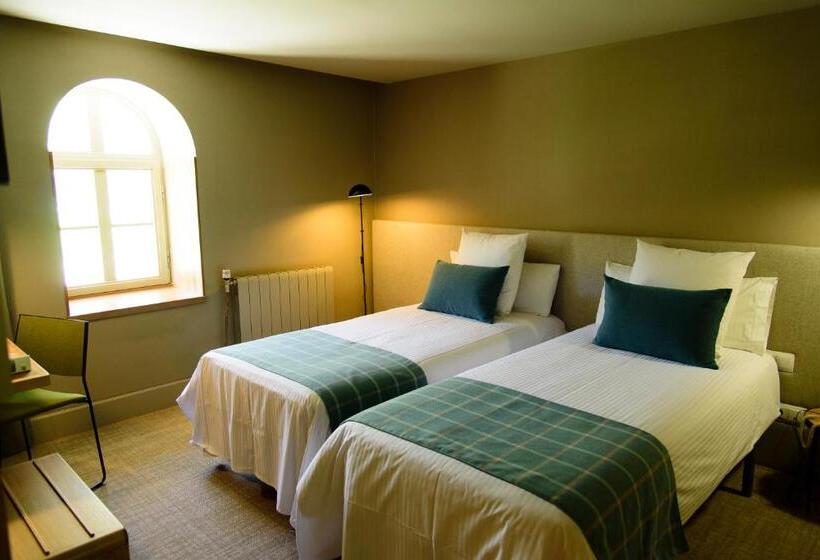 Superior room with lake view, Vall de Núria