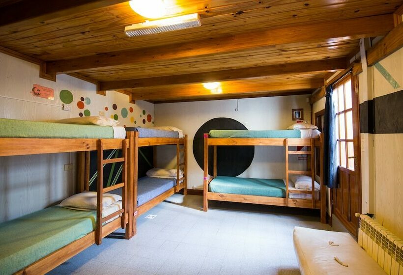 Bed in Gedeelde Kamer met Gedeelde Badkamer, Bla Guesthouse