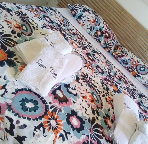 غرفة قياسية, Rescio's Rooms