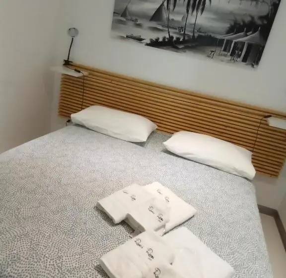 Huoneisto 1 Makuuhuone Puutarhanäkymä, Rescio's Rooms