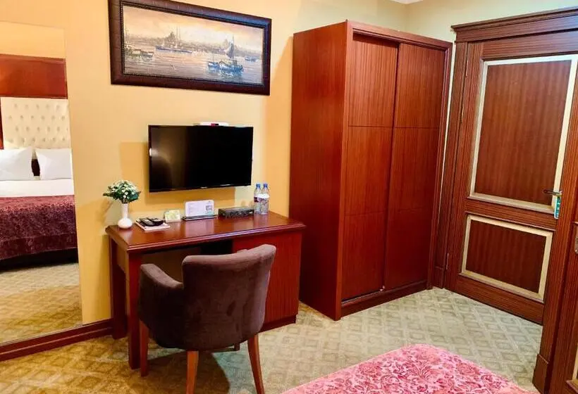 اتاق استاندارد یک نفره, Clover Hotel Baku Formula 1 View