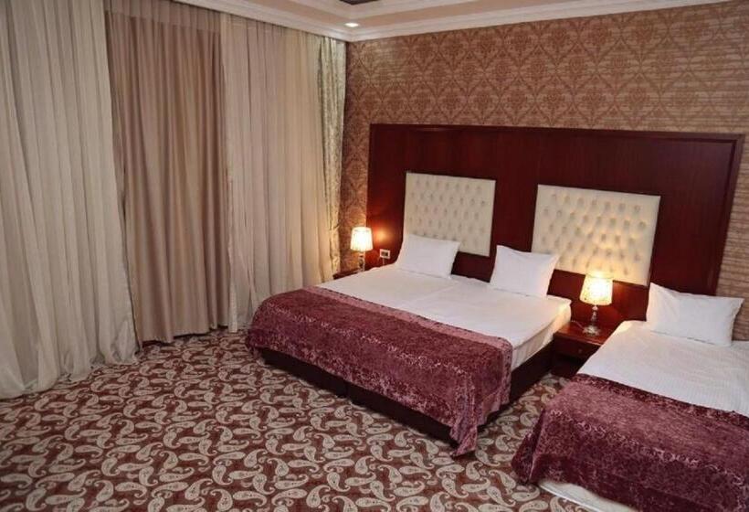 اتاق استاندارد سه نفره, Clover Hotel Baku Formula 1 View
