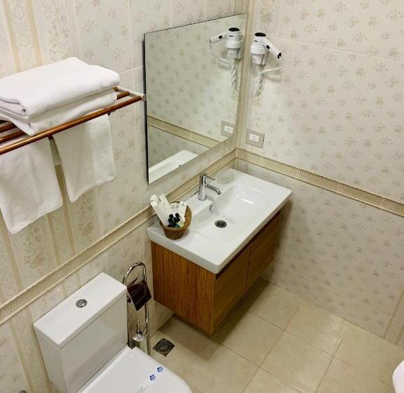 اتاق استاندارد سه نفره, Clover Hotel Baku Formula 1 View