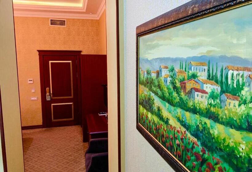 اتاق استاندارد, Clover Hotel Baku Formula 1 View