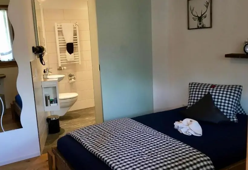 スタンダードシングルルーム, Conny's B&b