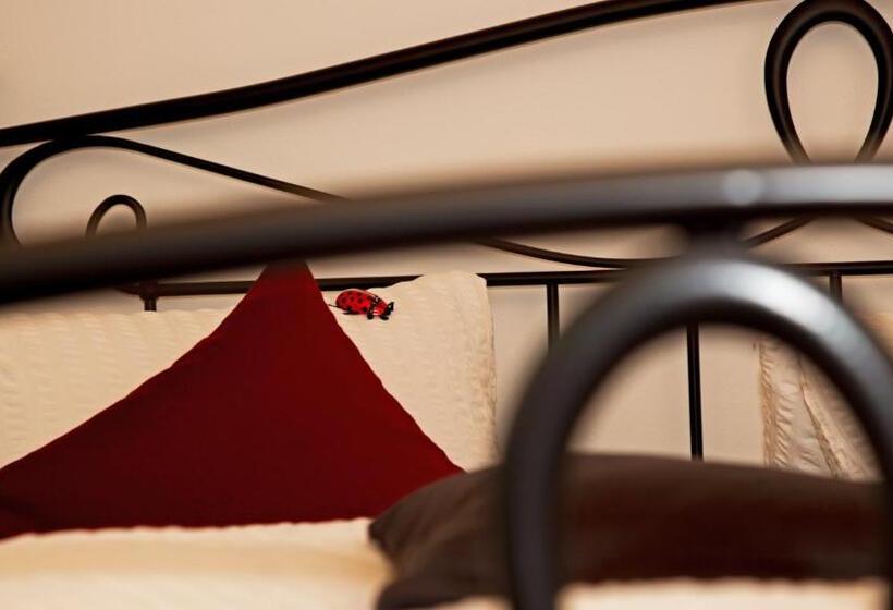 Апартаменты 1 Спальня с Балконом, Conny's B&b