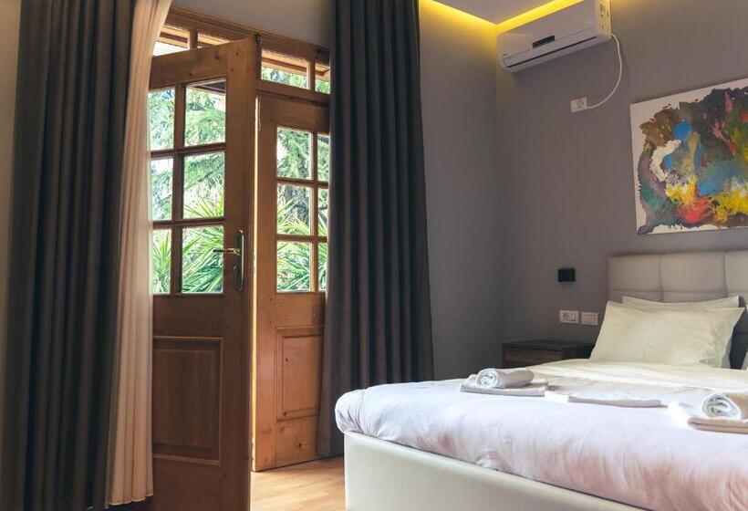 غرفة ديلوكس مزودة بشرفة, Garden Boutique B&b