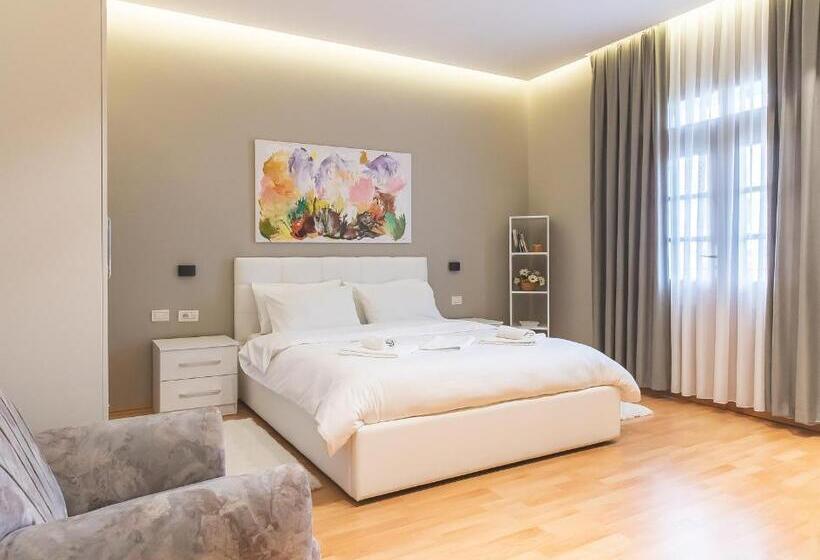 带阳台的豪华间, Garden Boutique B&b