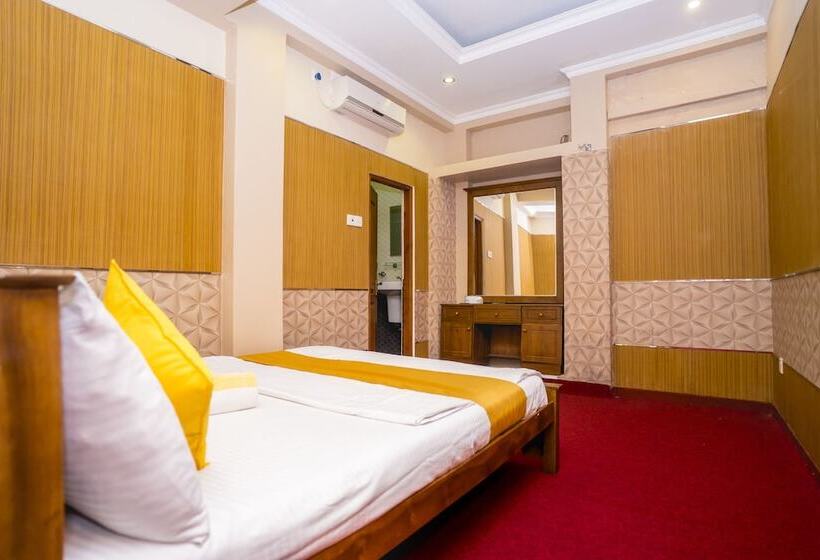 חדר סטנדרט לשלושה, Al Manaal Residency