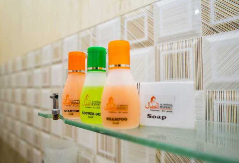 חדר סטנדרט לשלושה, Al Manaal Residency