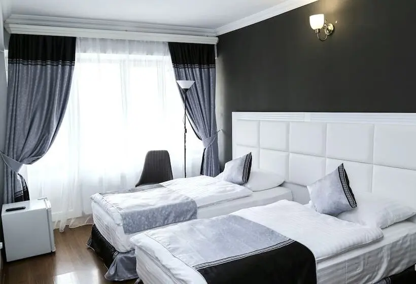 اتاق استاندارد با بالکن, Goris