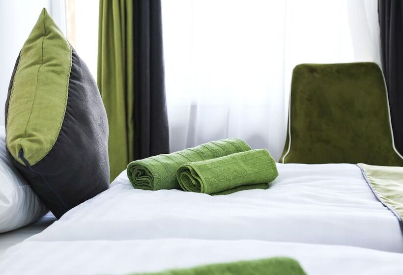 اتاق لوکس, Goris