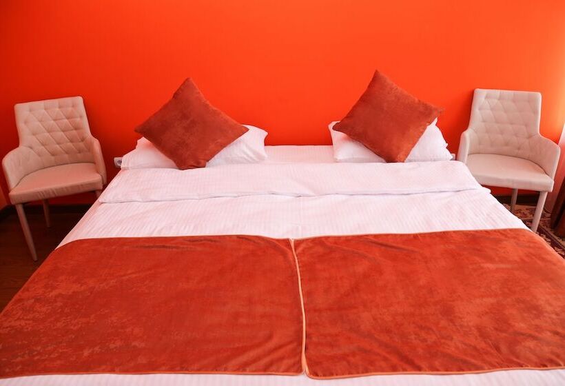 اتاق استاندارد چهار تخته, Goris